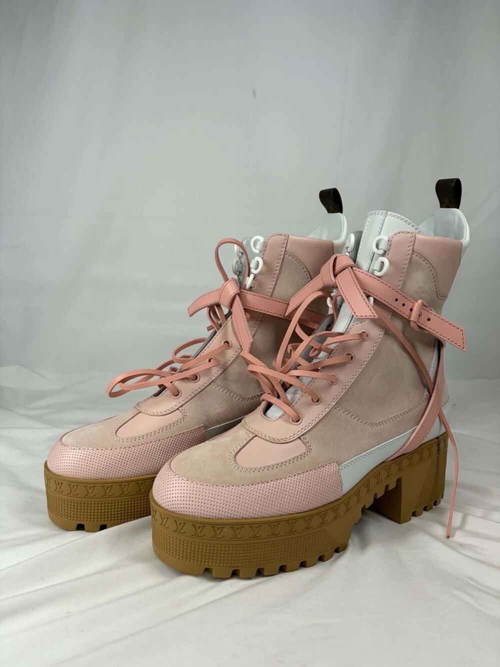 Louis Vuitton Laureate Platform Desert Boots White Rose US12 SPB-EB 370242
